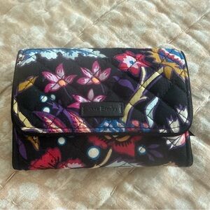 Vera Bradley RFID Riley Compact Wallet - Foxwood Pattern